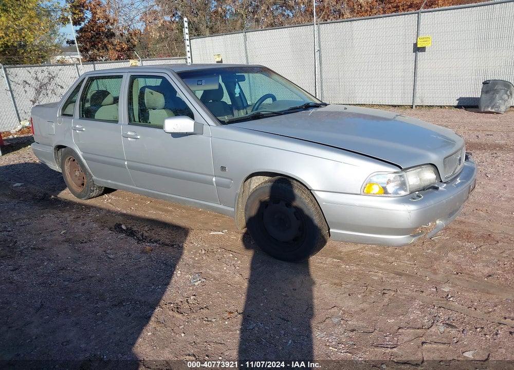 1999 VOLVO S70 VIN: YV1LS55A2X2620945