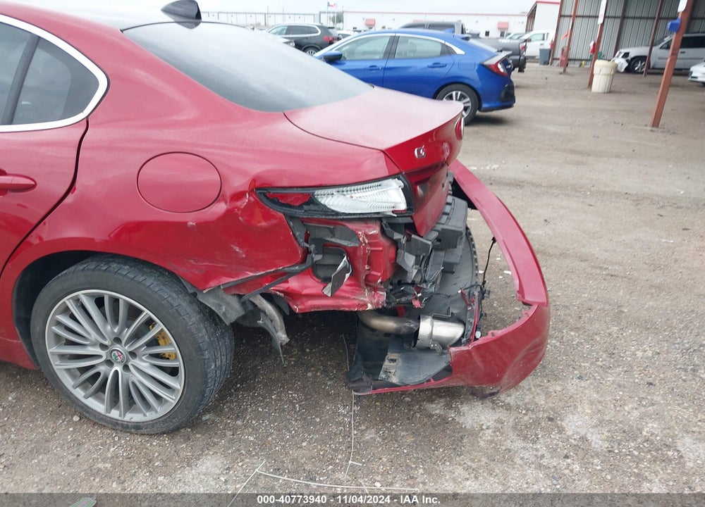 2018 ALFA ROMEO GIULIA VIN: ZARFAEEN5J7580658