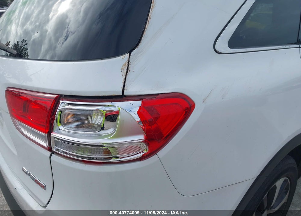 2018 KIA SORENTO 2.0T EX VIN: 5XYPH4A18JG406206