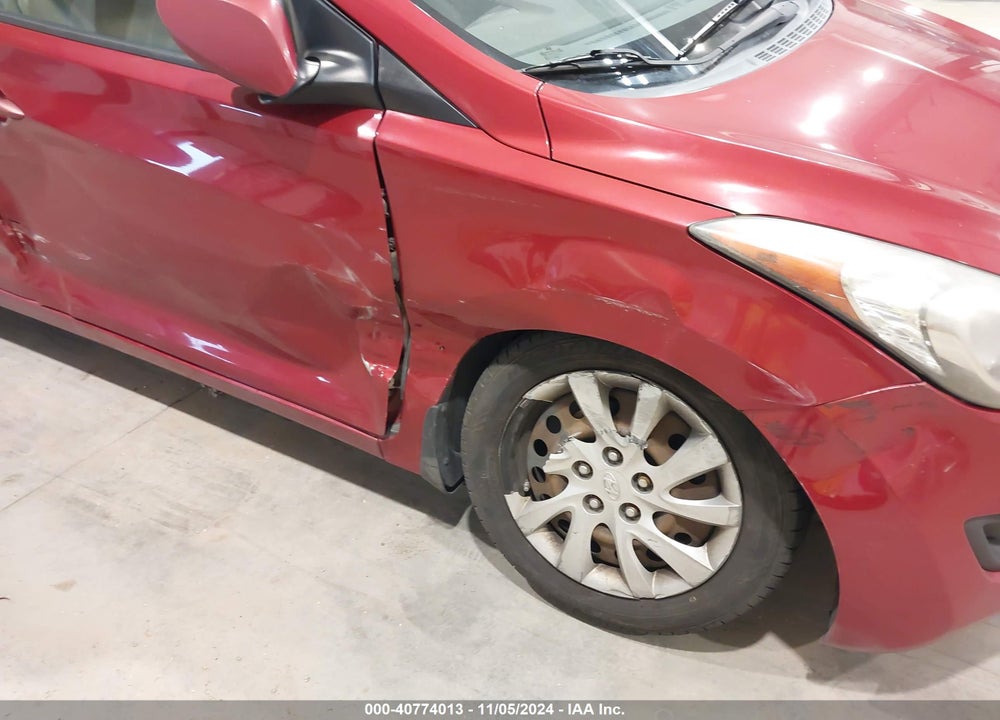 2013 HYUNDAI ELANTRA GLS VIN: KMHDH4AE9DU555440