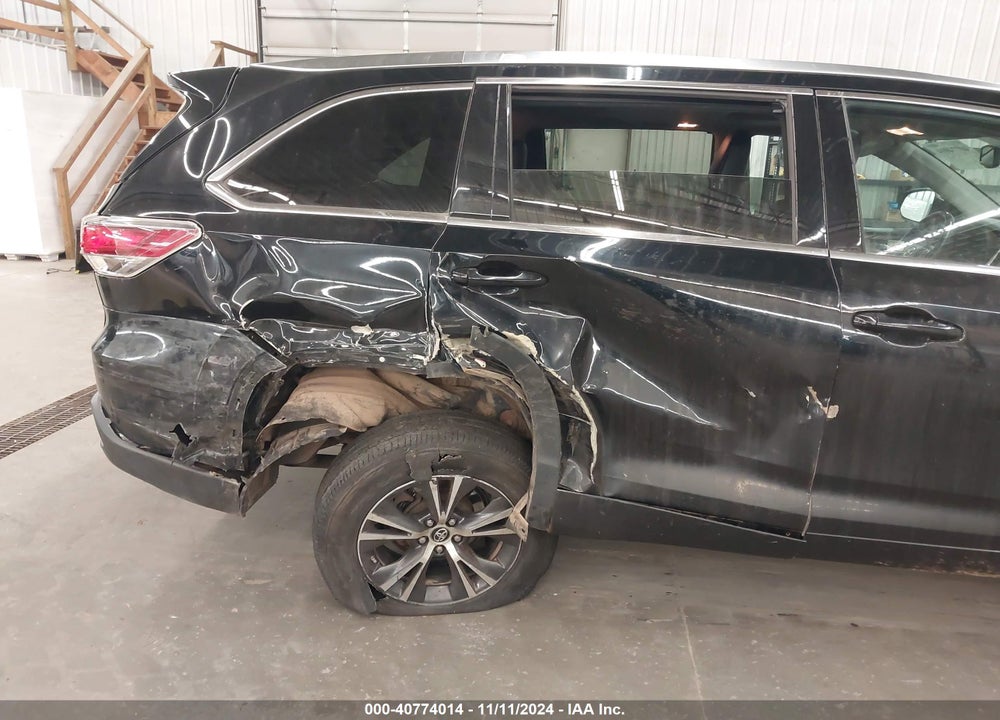 2016 TOYOTA HIGHLANDER XLE V6 VIN: 5TDJKRFH6GS343614