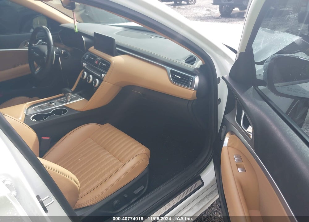 2022 GENESIS G70 2.0T RWD VIN: KMTG34TAXNU091037