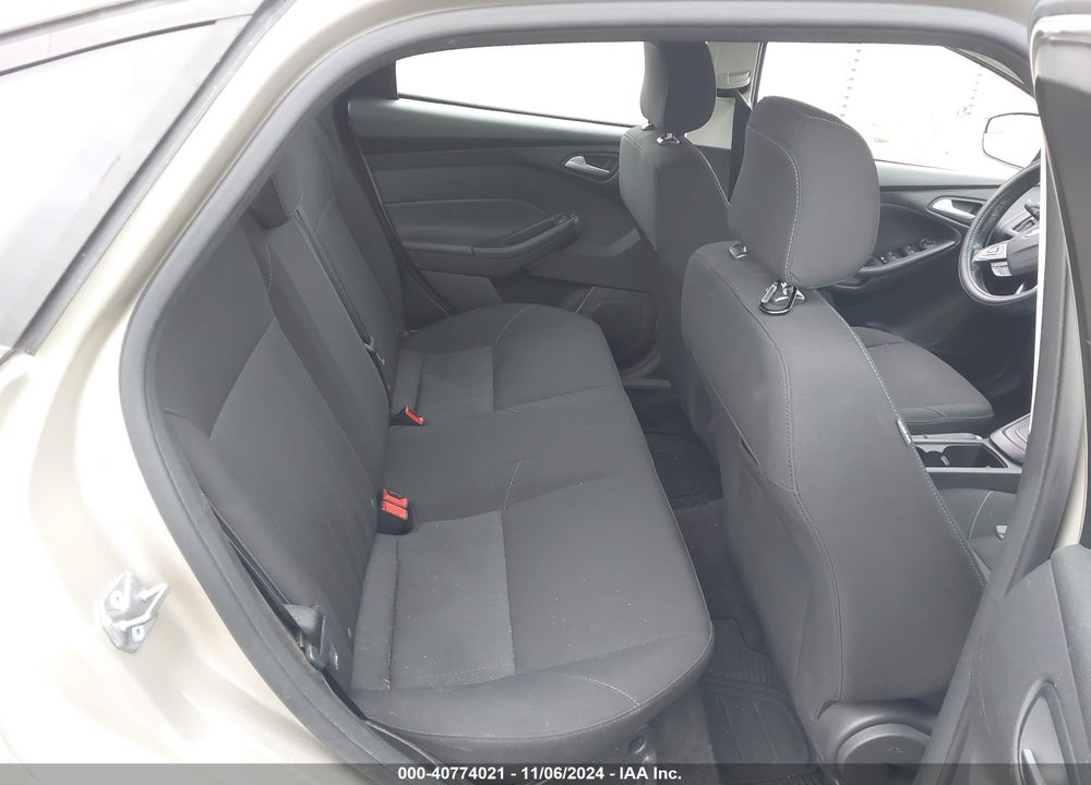 2018 FORD FOCUS SE VIN: 1FADP3F23JL202912