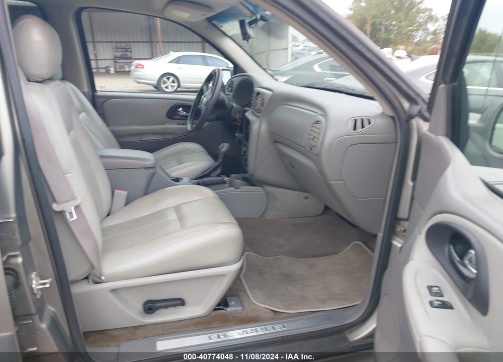2005 CHEVROLET TRAILBLAZER LS VIN: 1GNDS13S152186343