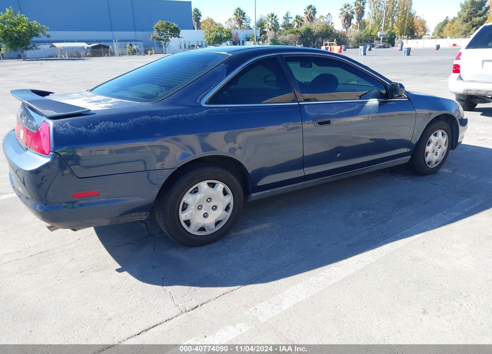 1999 HONDA ACCORD LX VIN: 1HGCG3244XA016508