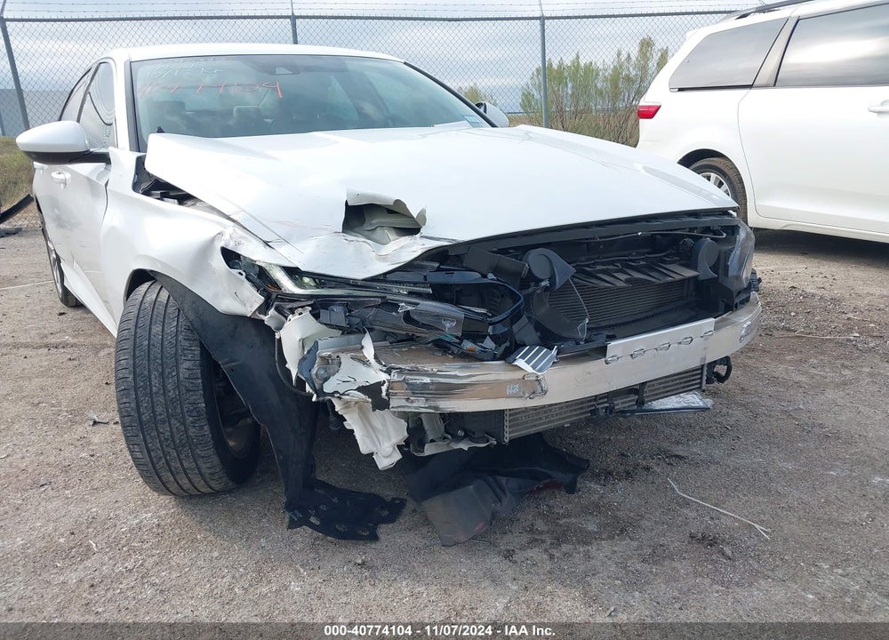 2018 HONDA ACCORD LX VIN: 1HGCV1F15JA256135