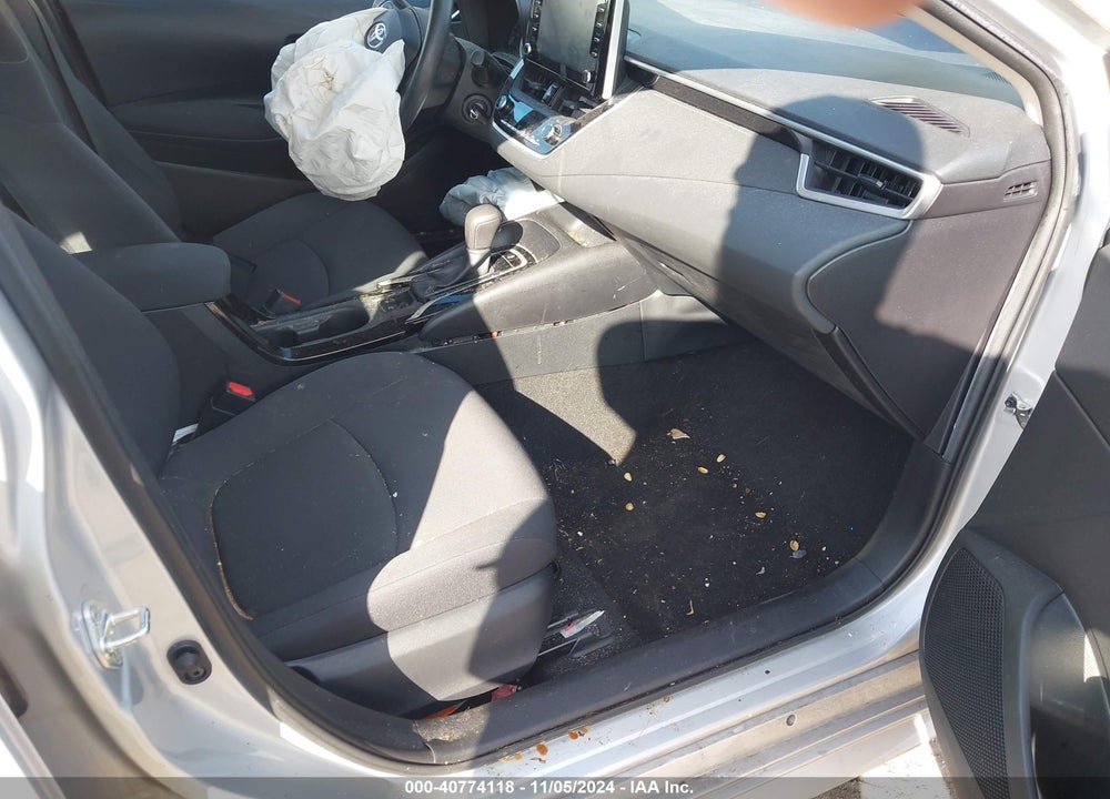 2020 TOYOTA COROLLA LE VIN: 5YFEPRAE6LP075182