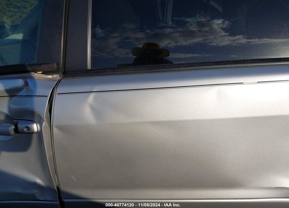 2008 HONDA PILOT SE VIN: 5FNYF18318B005405