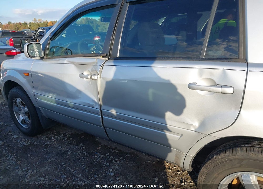 2008 HONDA PILOT SE VIN: 5FNYF18318B005405
