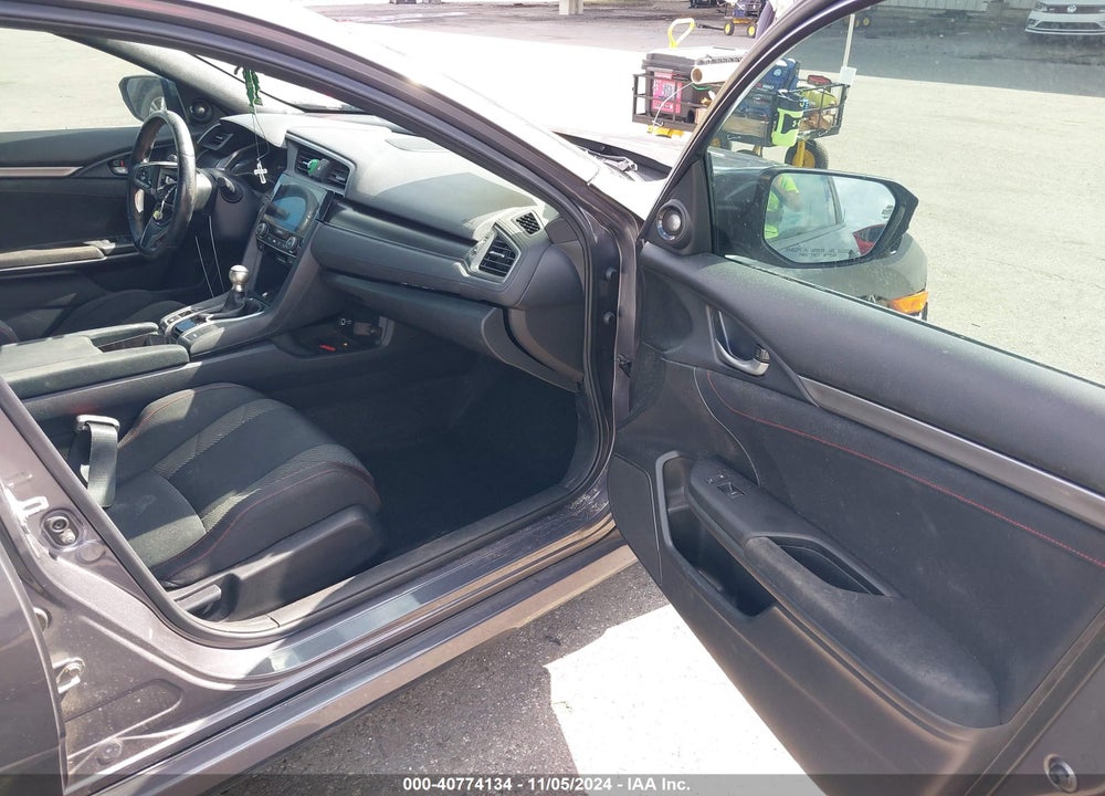 2017 HONDA CIVIC SI VIN: 2HGFC1E55HH700438