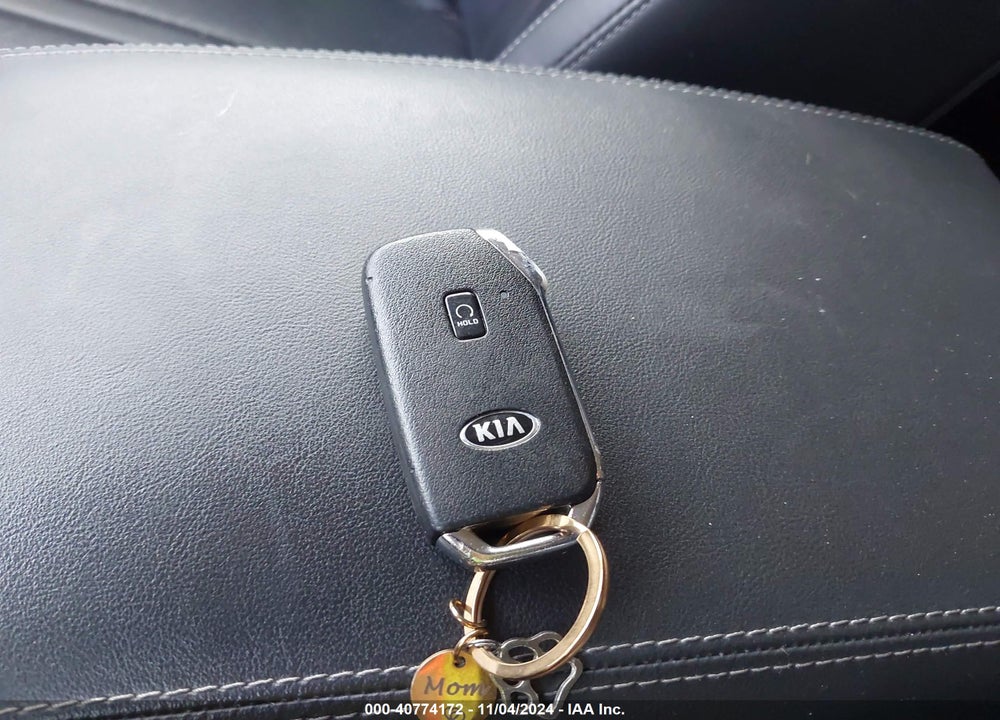 2021 KIA SORENTO S VIN: 5XYRLDLC4MG060021