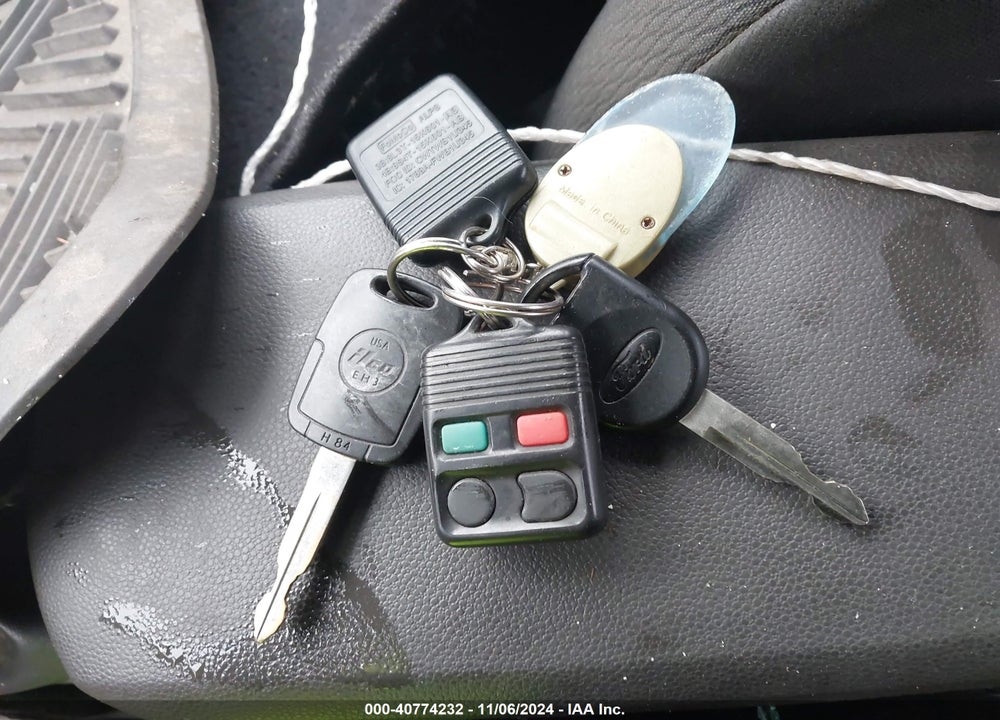 2008 FORD FOCUS SE/SES VIN: 1FAHP35N28W219139