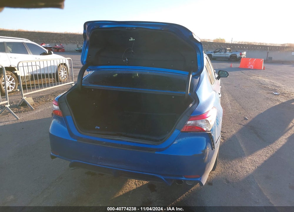 2019 TOYOTA CAMRY SE VIN: 4T1B11HK2KU208549