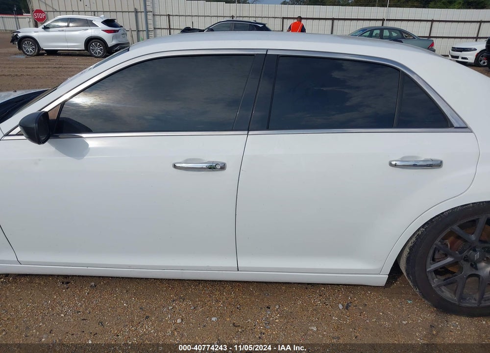 2013 CHRYSLER 300C VIN: 2C3CCAET7DH520800