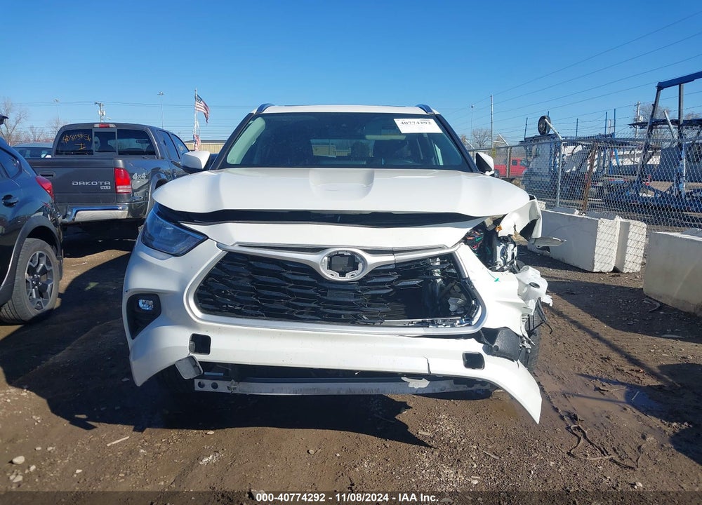 2020 TOYOTA HIGHLANDER XLE VIN: 5TDHZRAHXLS510262