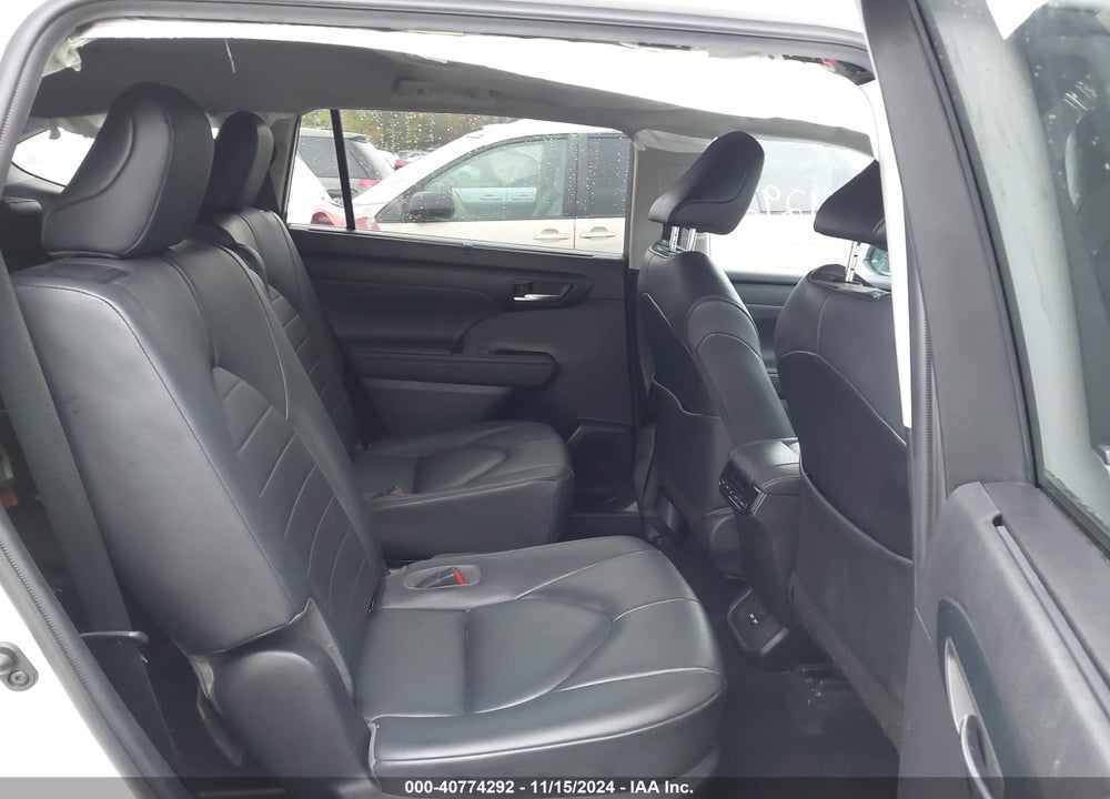 2020 TOYOTA HIGHLANDER XLE VIN: 5TDHZRAHXLS510262