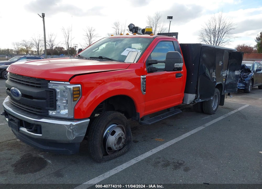 2019 FORD F-350 CHASSIS XL VIN: 1FDRF3H60KEE70207