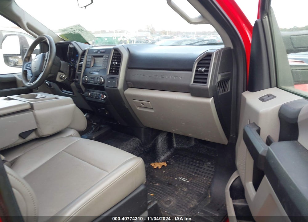 2019 FORD F-350 CHASSIS XL VIN: 1FDRF3H60KEE70207