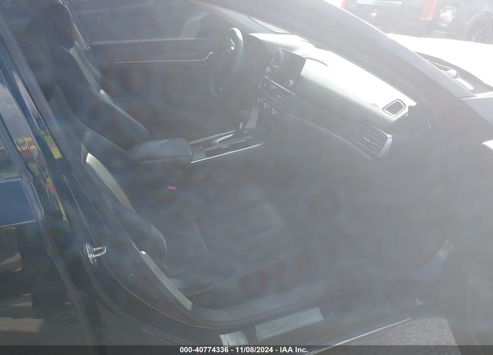 2018 HONDA ACCORD EX VIN: 1HGCV1F4XJA037861