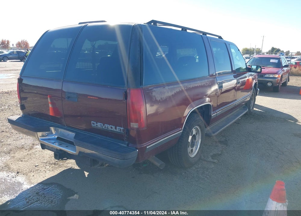 1999 CHEVROLET SUBURBAN 1500 LT VIN: 3GNEC16R1XG159292