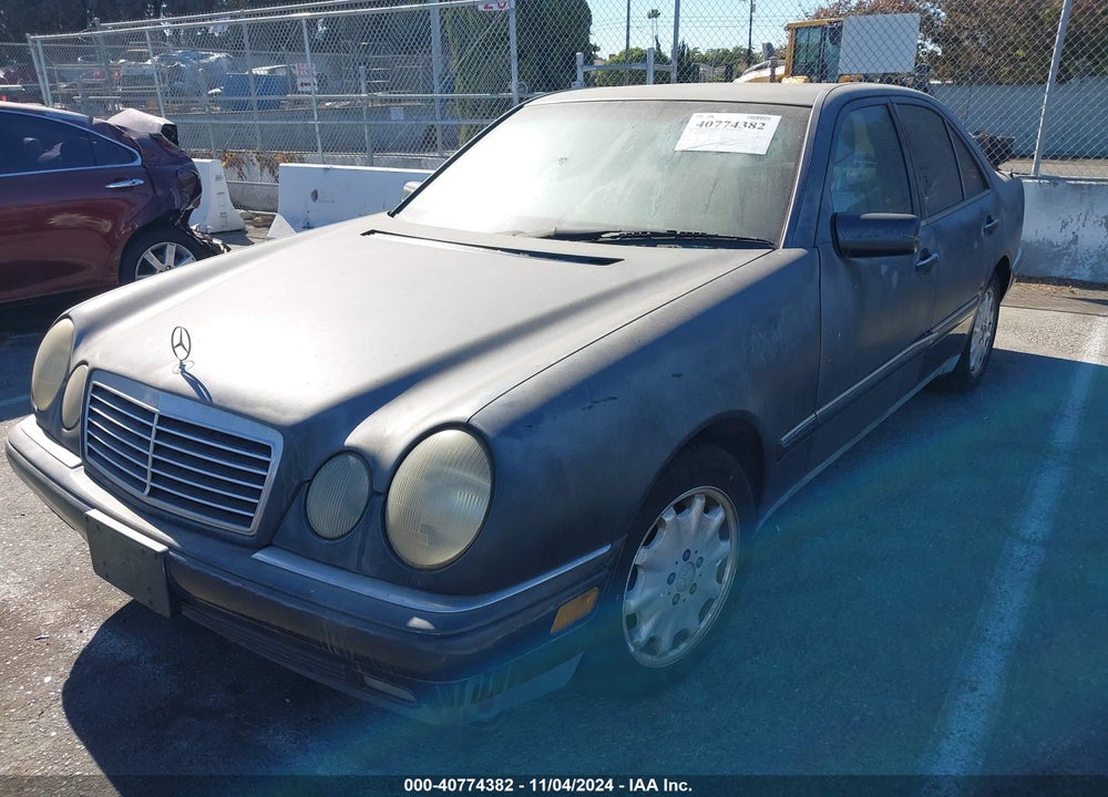 1996 MERCEDES-BENZ E 320 VIN: WDBJF55F1TJ013575