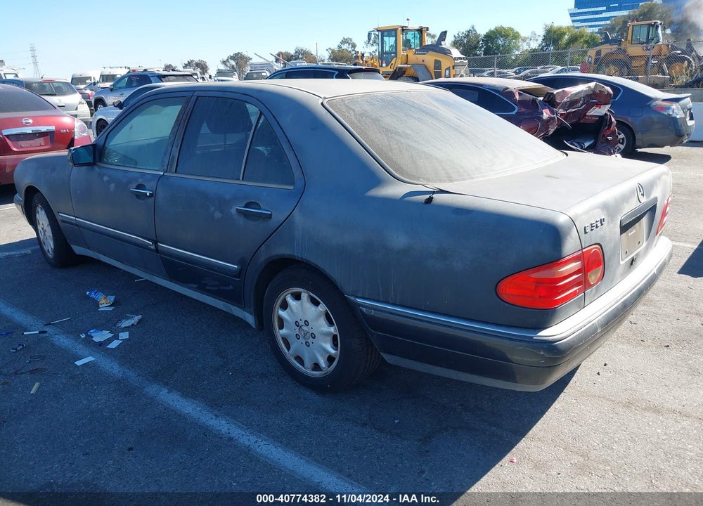 1996 MERCEDES-BENZ E 320 VIN: WDBJF55F1TJ013575