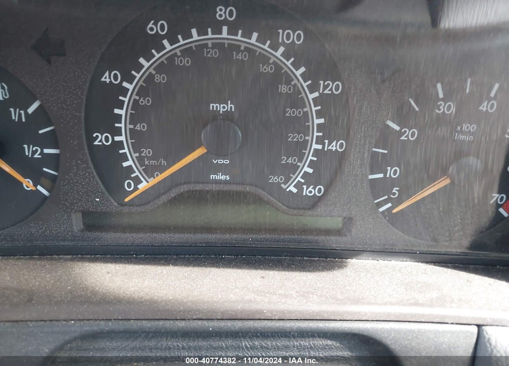 1996 MERCEDES-BENZ E 320 VIN: WDBJF55F1TJ013575