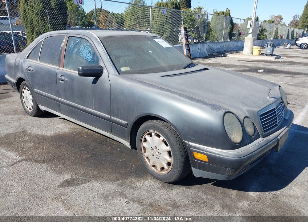 1996 MERCEDES-BENZ E 320 VIN: WDBJF55F1TJ013575
