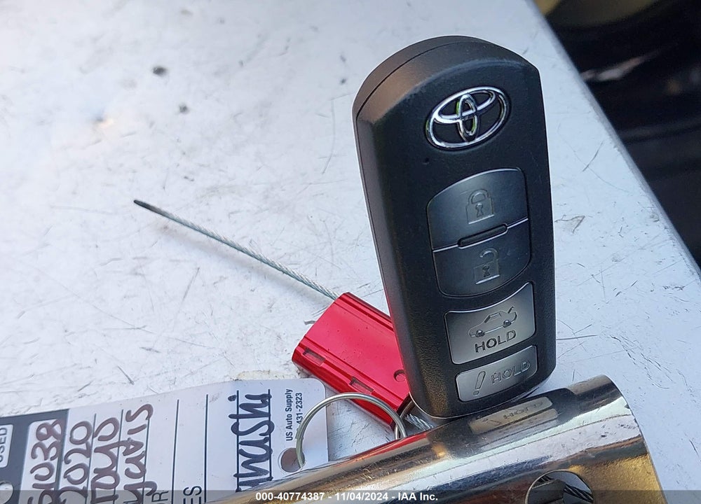 2020 TOYOTA YARIS L VIN: 3MYDLBYV3LY715063