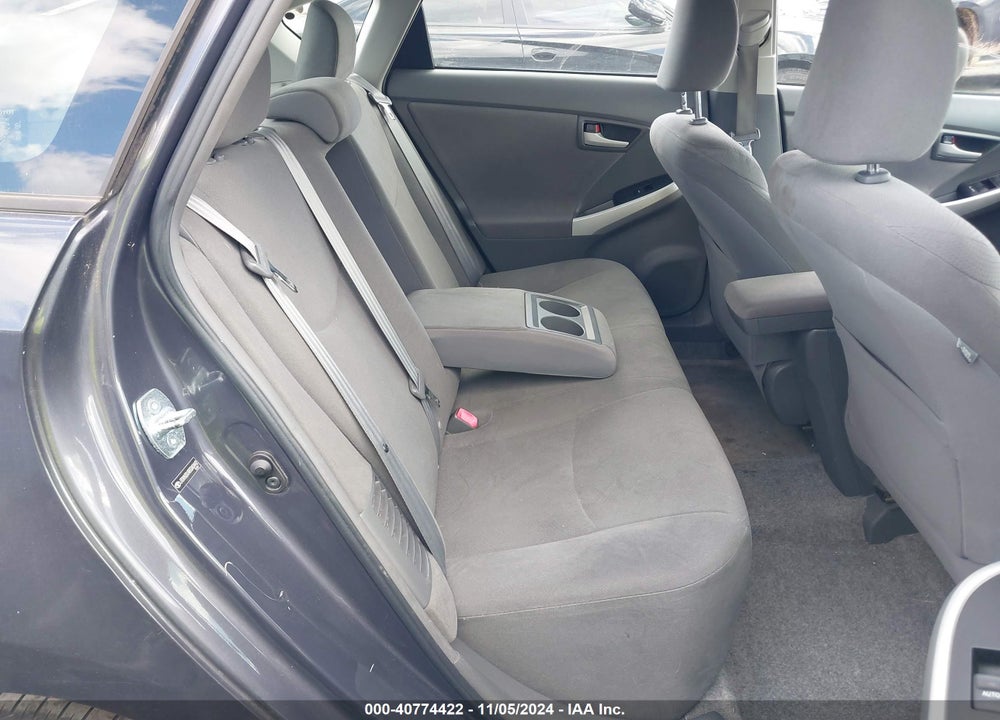 2011 TOYOTA PRIUS TWO VIN: JTDKN3DU9B0260442