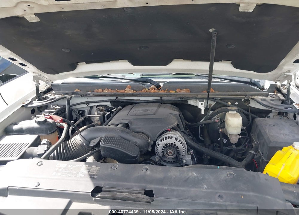2014 CHEVROLET SUBURBAN 1500 LT VIN: 1GNSCJE02ER153763