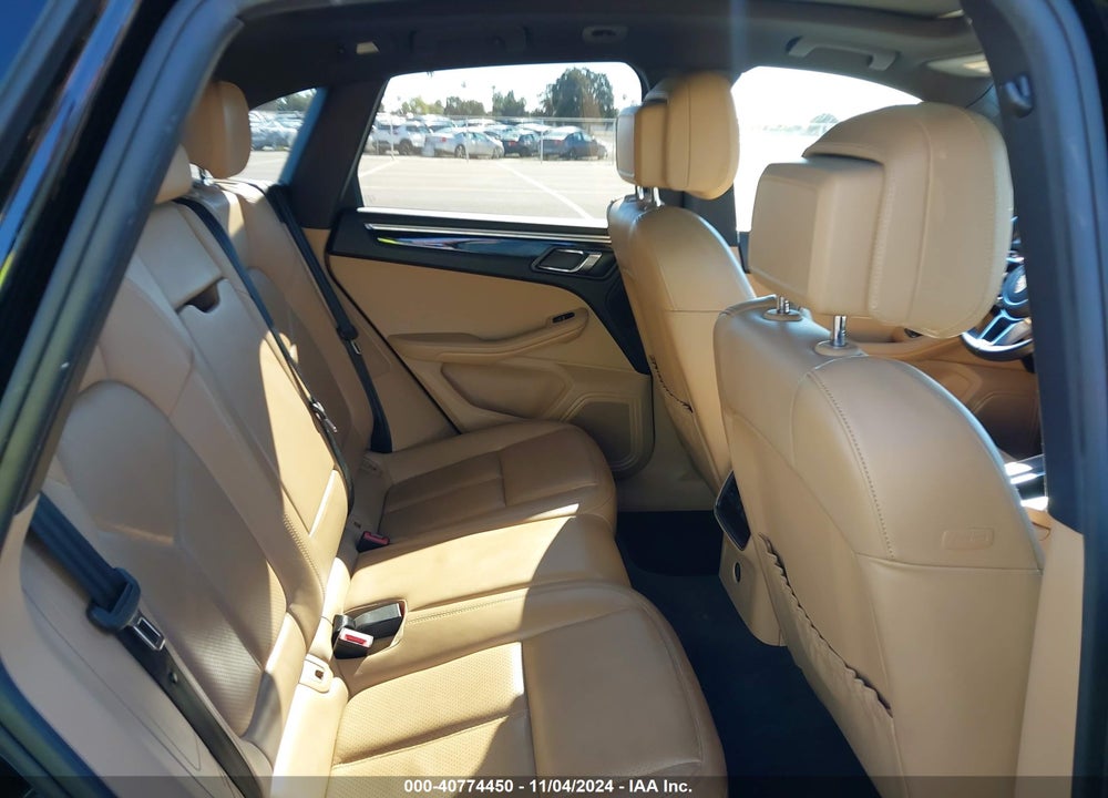 2017 PORSCHE MACAN VIN: WP1AA2A59HLB01862