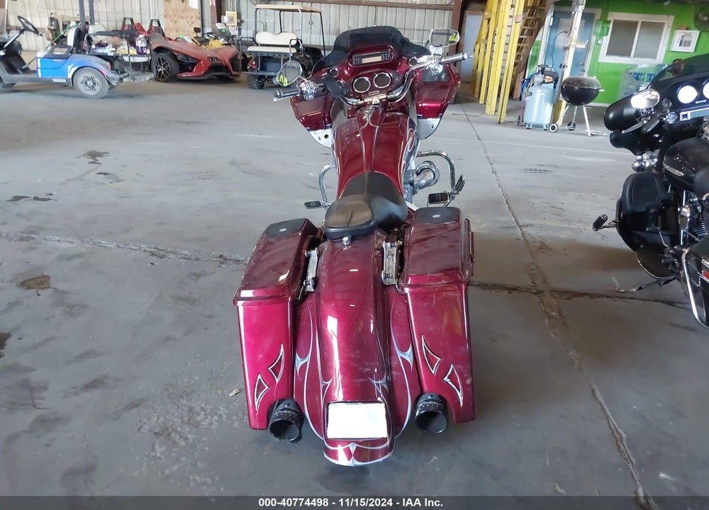 2011 HARLEY-DAVIDSON FLTRX VIN: 1HD1KH417BB655486