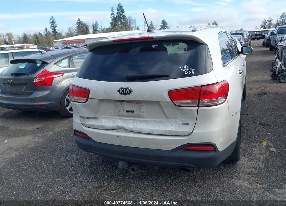 2017 KIA SORENTO LX V6 VIN: 5XYPGDA52HG315321