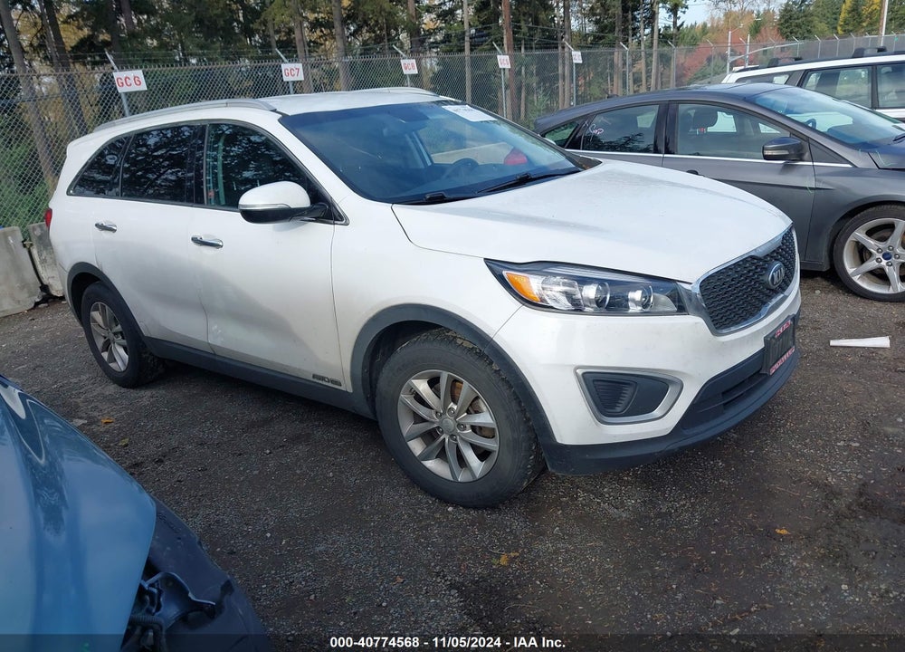 2017 KIA SORENTO LX V6 VIN: 5XYPGDA52HG315321