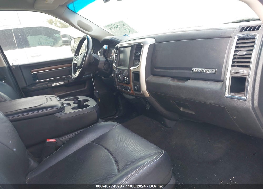 2017 RAM 2500 LAIE  4X4 6'4 BOX VIN: 3C6UR5FL2HG569775