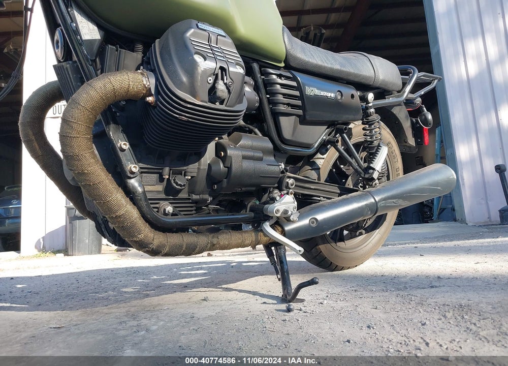 2018 MOTO GUZZI V7 VIN: ZGULDU004JM000700