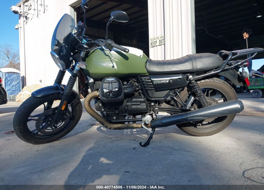 2018 MOTO GUZZI V7 VIN: ZGULDU004JM000700