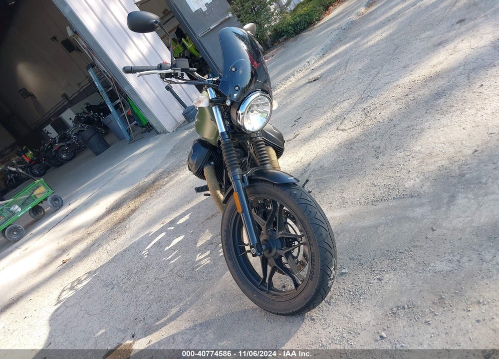 2018 MOTO GUZZI V7 VIN: ZGULDU004JM000700
