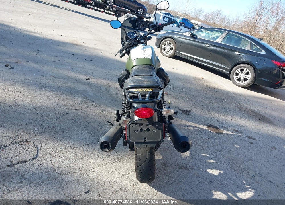 2018 MOTO GUZZI V7 VIN: ZGULDU004JM000700