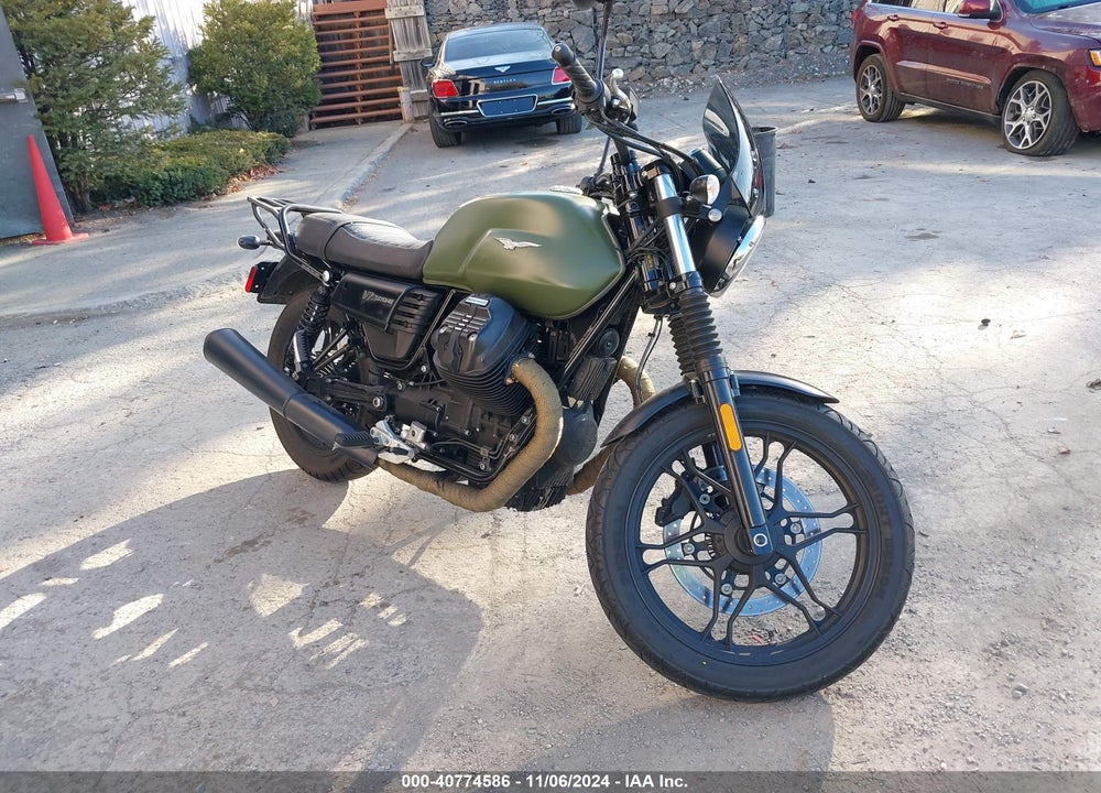 2018 MOTO GUZZI V7 VIN: ZGULDU004JM000700