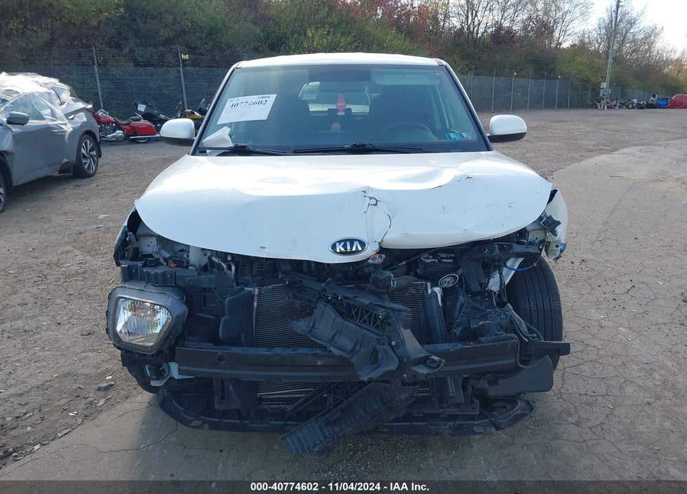 2020 KIA SOUL LX VIN: KNDJ23AU6L7119815