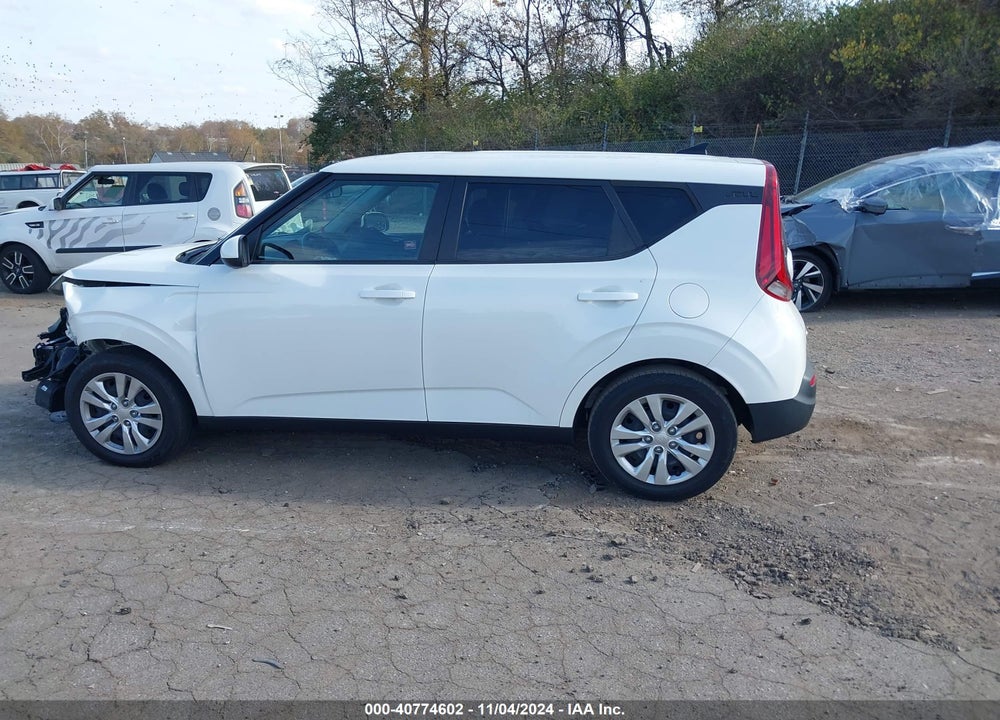 2020 KIA SOUL LX VIN: KNDJ23AU6L7119815