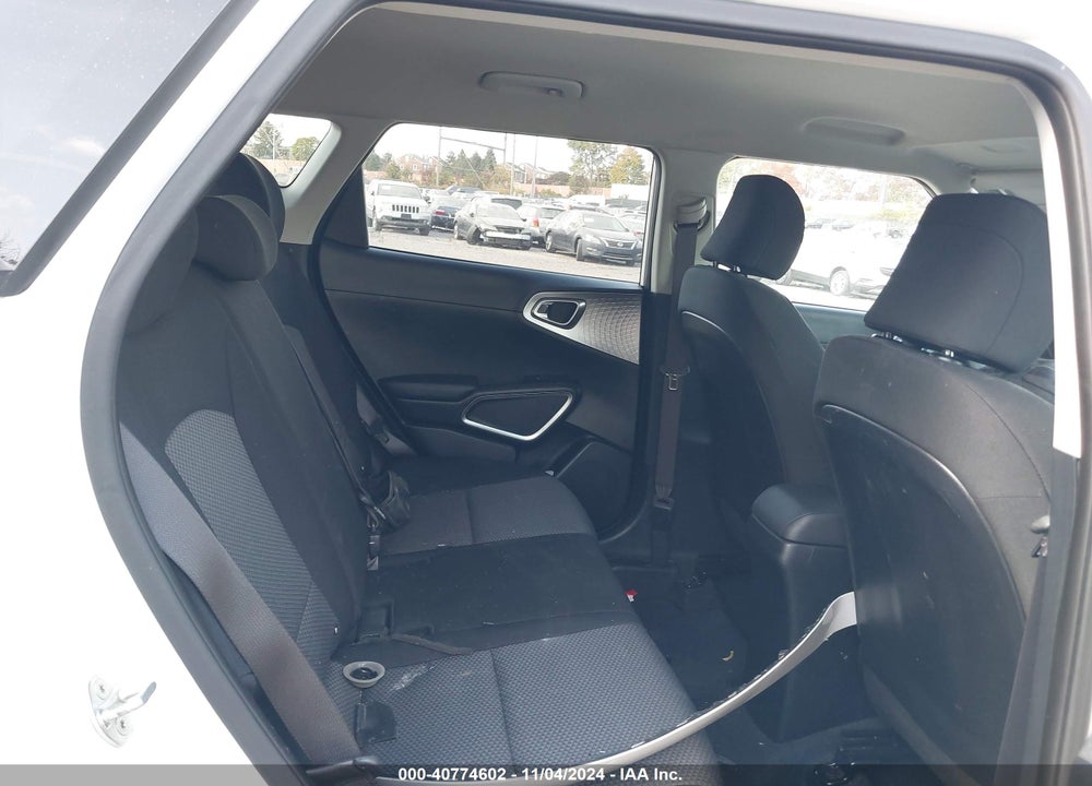 2020 KIA SOUL LX VIN: KNDJ23AU6L7119815