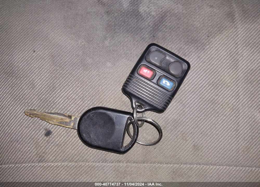 2005 FORD ESCAPE XLS VIN: 1FMYU02Z55KB64340