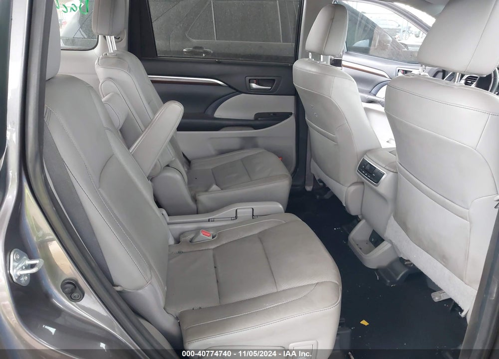 2015 TOYOTA HIGHLANDER LIMITED V6 VIN: 5TDYKRFH3FS091107