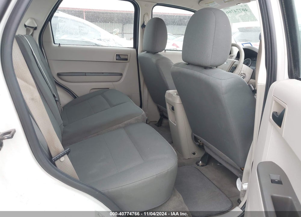 2011 FORD ESCAPE XLS VIN: 1FMCU0C73BKA82108