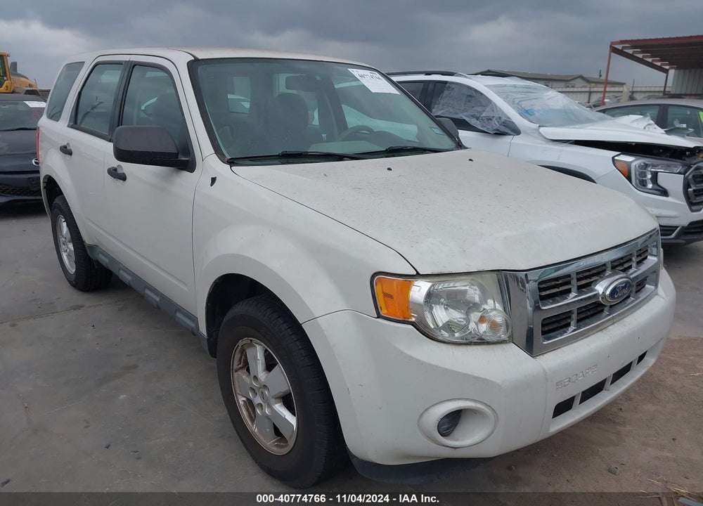 2011 FORD ESCAPE XLS VIN: 1FMCU0C73BKA82108