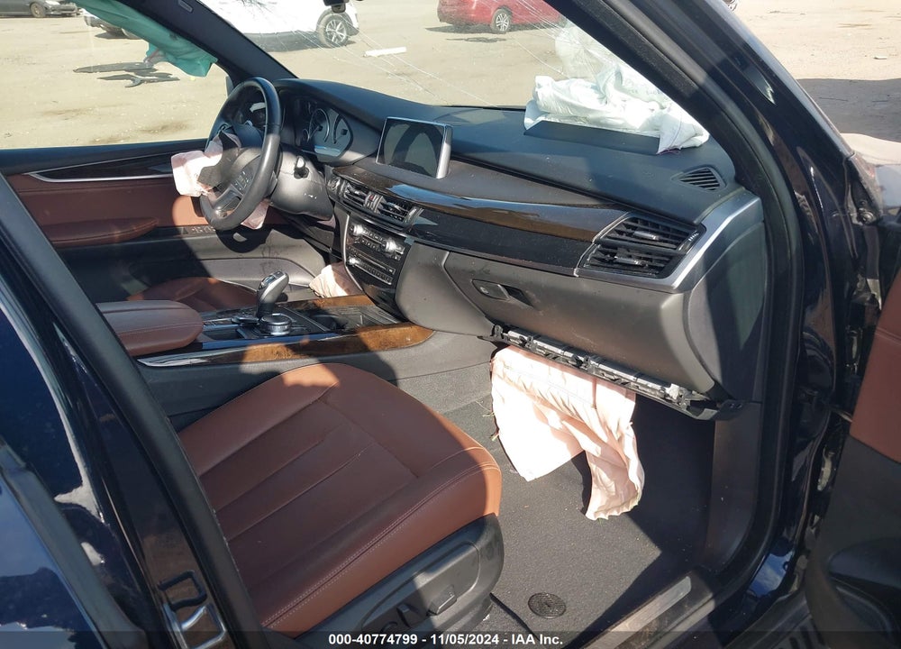 2018 BMW X5 XDRIVE35I VIN: 5UXKR0C56J0Y04499