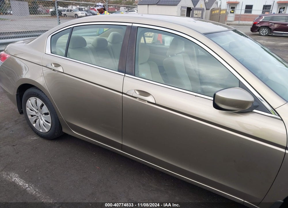 2010 HONDA ACCORD 2.4 LX VIN: 1HGCP2F30AA077552